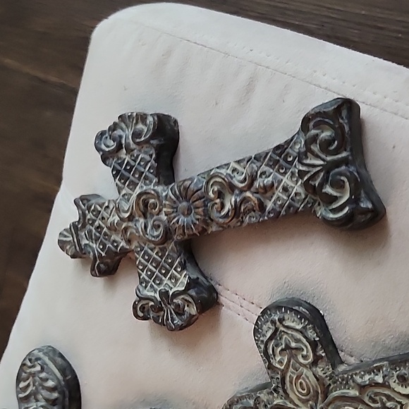 Vintage 4 piece cross decor hanging set made in China ornate cast iron - Picture 7 of 9
